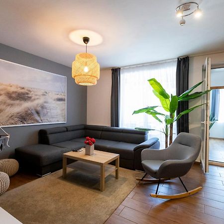 Park Apartman Sarrod Extérieur photo