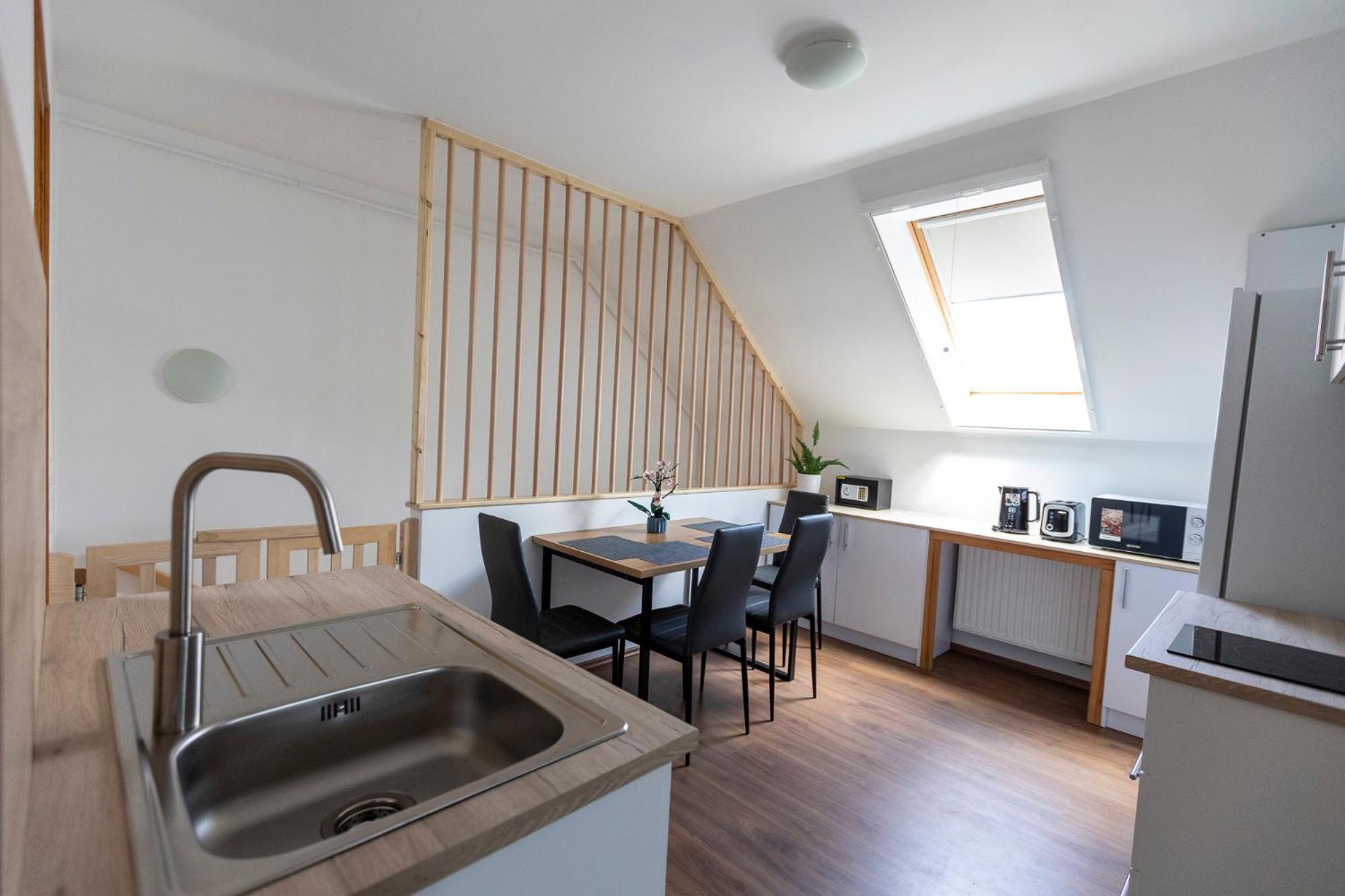 Park Apartman Sarrod Extérieur photo