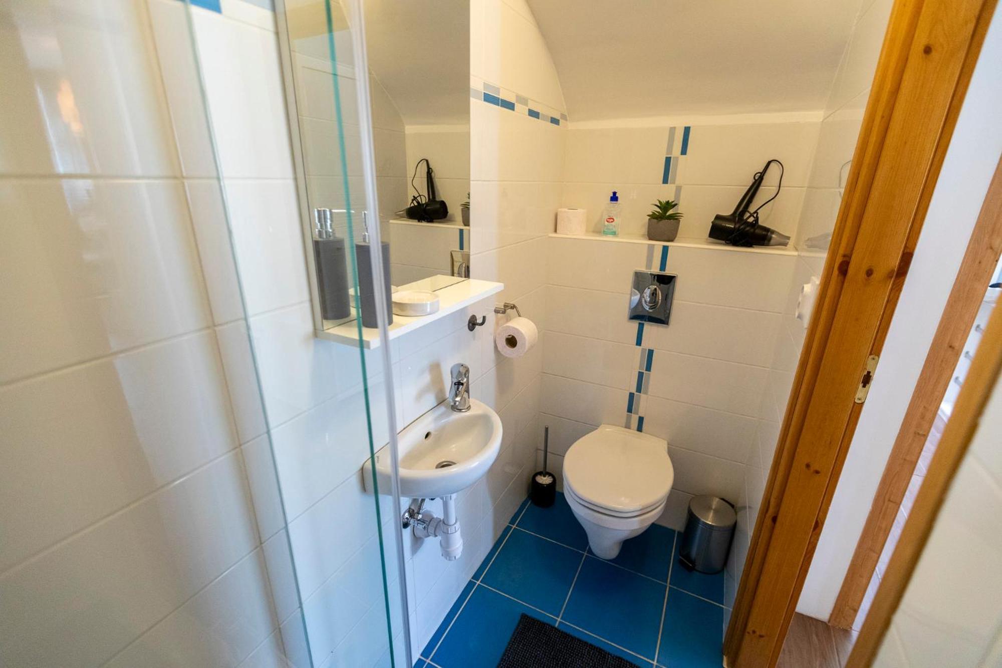Park Apartman Sarrod Extérieur photo